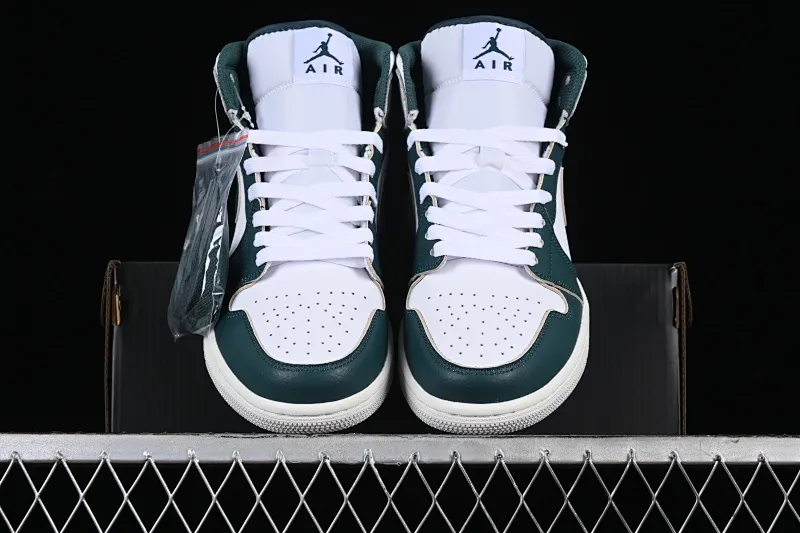 All Categories Air Jordan Jordan Series Basketball Shoes Air Jordan 1 Mid Air Jordan 1 Mid "Oxidized Green" AJ1 Joe 1 Oxidized Green Zhongbang Basketball Shoes FQ7720-103